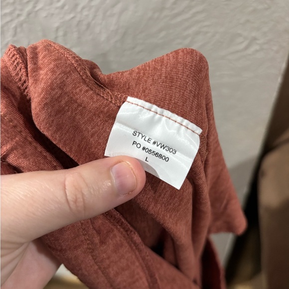 Vuori NWOT Halo Performance Joggers with Pockets in Cinnamon Heather size Large - Picture 9 of 9